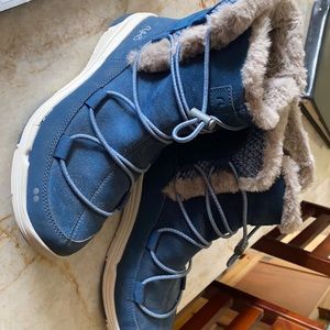 Ryka blue ankle winter boots 9W
